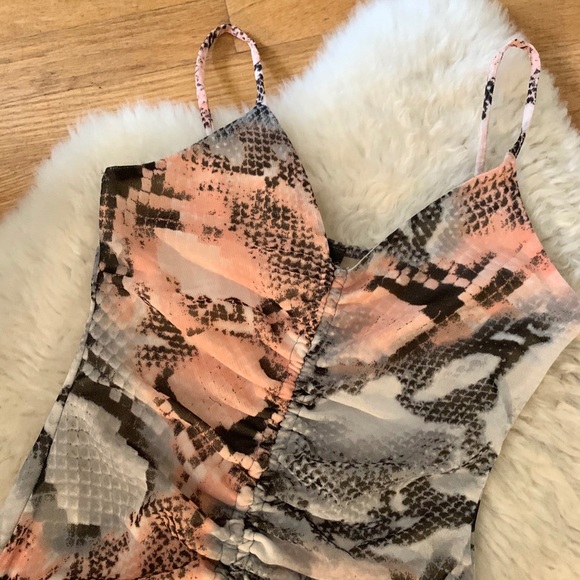 ANIMAL PRINT RUCHED DRESS 🐍 - Picture 5 of 8